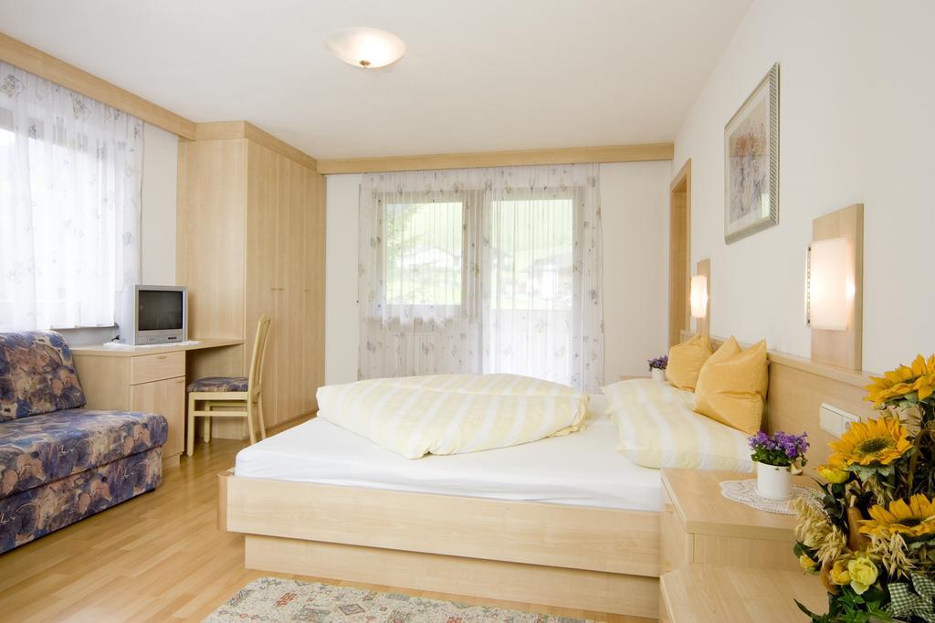 Garni Appartement Alpenresidence Cadipietra Cameră foto